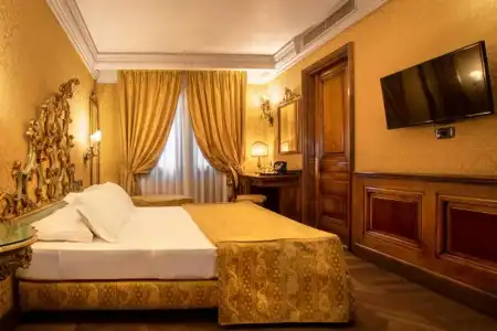 Palazzina Veneziana - 84
