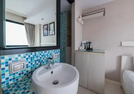 Serenotel Pattaya Beach Front - 57