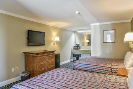 Wake Inn - 10