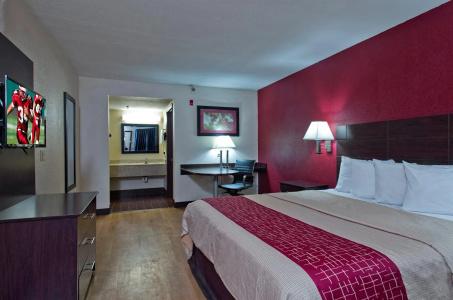 Red Roof Inn Corpus Christi South - 3