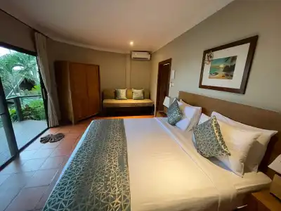 Beyond The Blue Horizon Villa Resort - 2