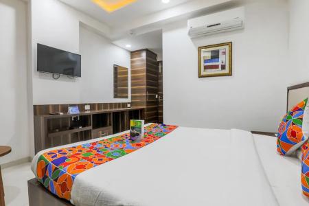 FabPrime Sapphire Inn - 22