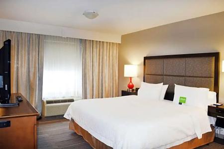 Hampton Inn & Suites By Hilton Calgary- University Northwest - 100