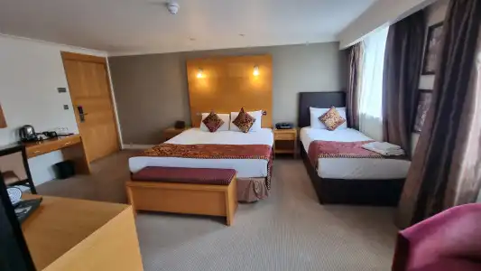 The Park City Grand Plaza Kensington - 20