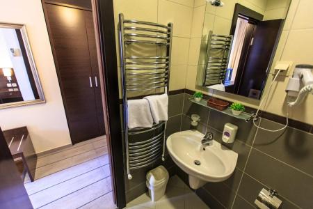 Lucic Rooms & Suites - 10