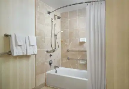 Omni Shoreham - 105