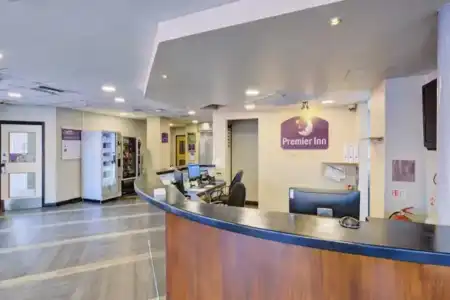 Premier Inn London Putney Bridge - 1