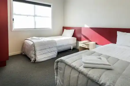 C Motel - 38