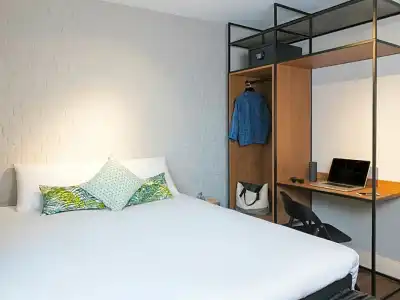 Ibis Brussels Centre Châtelain - 36