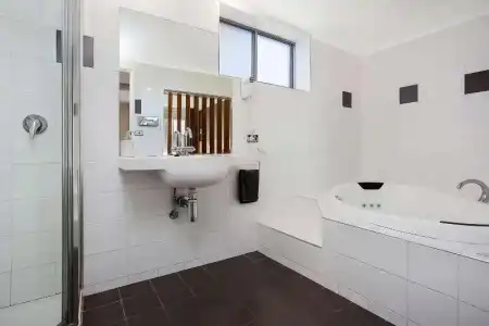 Comfort Inn On Raglan - 28