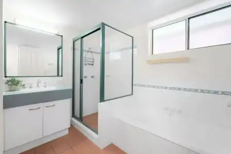 Alexander Beachfront Apartments - 73