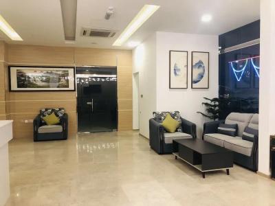 Season Inn - 2