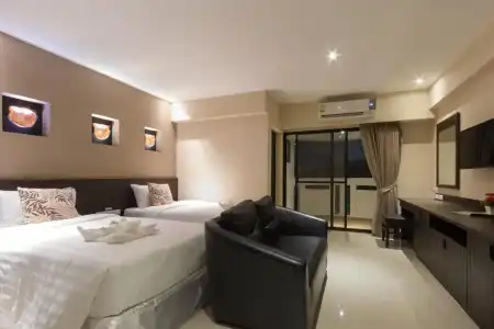 Chateau de Sukhumvit - 82