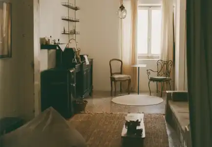 Mona - 32