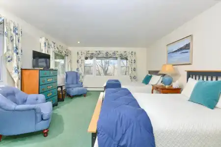 Wilburton Inn - 214