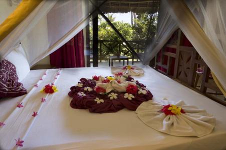 Uroa Bay Beach Resort - 5