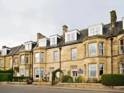 Heriott Park Guest House - 0