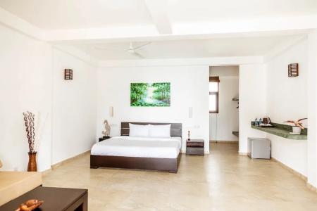 Green Parrot Beach Resort - 32
