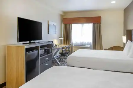 Best Western Plus Peppertree Airport Inn - 42