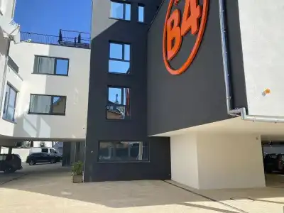 B4 - 18