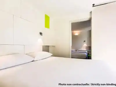 Ibis Styles Warszawa Airport - 25