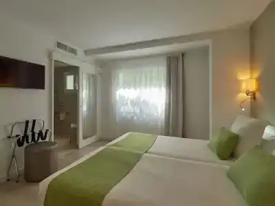 BQ Amfora Beach - Adults Only - 39