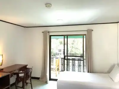 Dolphin Bay Beach Resort - 40