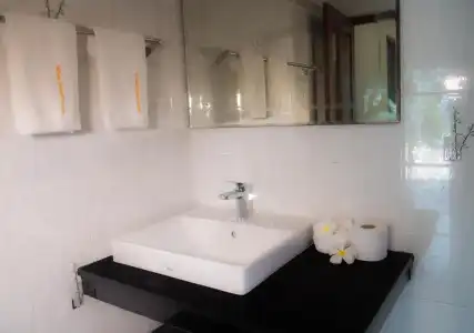 White Flower Lanta - 65