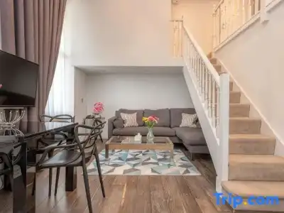 Queensgate Court - 307