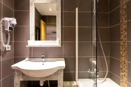 Hôtel L’Aiguille Percée - 32