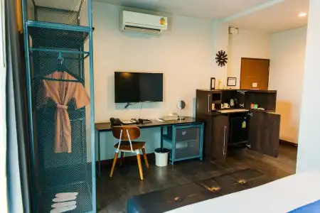 Wealth Boutique - 126