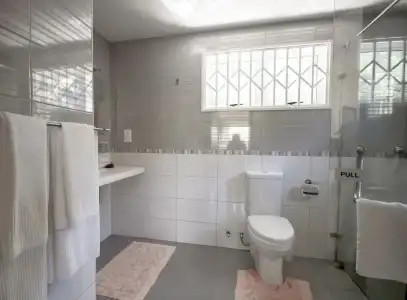Surfers Beach Self Catering Chalets - 18