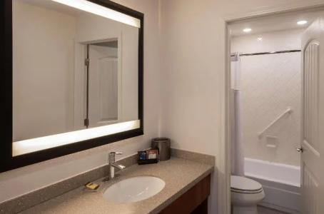 Best Western Plus Clocktower Inn - 66