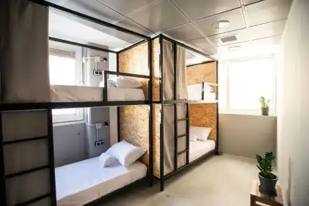 Bedway Athens Hostel - 4