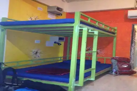 Hangover Hostel - 9