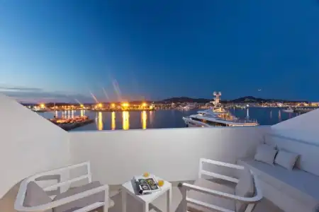 Ryans La Marina - 46