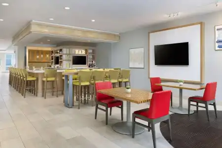 Hilton Garden Inn Key West / The Keys Collection - 17