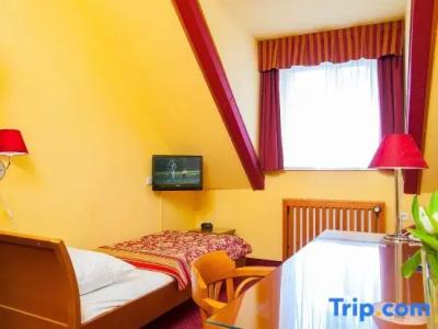 Cloister Inn - 41