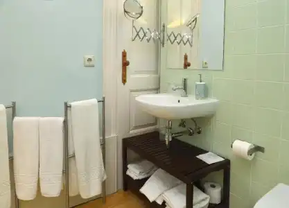 Dukes Corner Guest House - 36