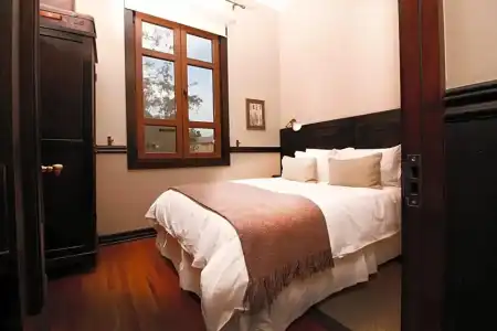 Boutique Castillo Rojo - 37