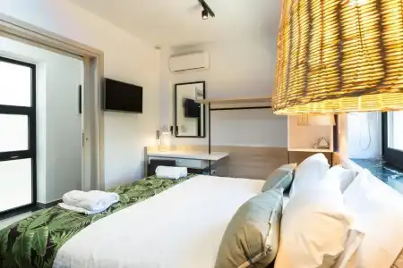 T Premium Suites - 32