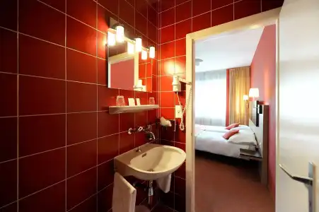 Hôtel Bon Port - 7