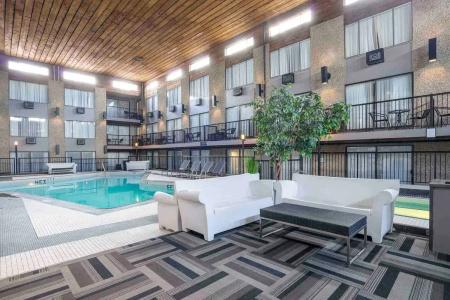 Sandman & Suites Kelowna - 16