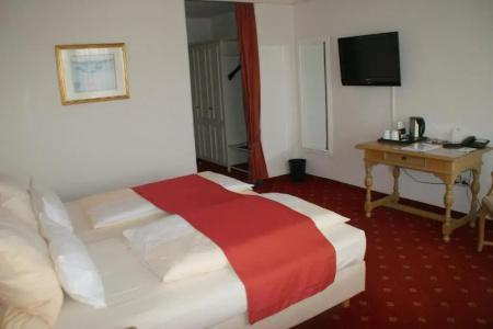Sure by Best Western Rhoen Garden - 126