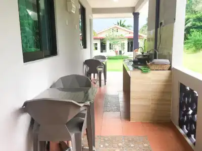Kapal Terbang Guest House - 34