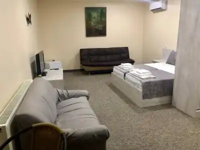 LEO PALACE - 1