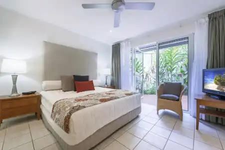 Mandalay Luxury Beachfront Apartments - 2