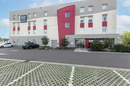 Ace Hôtel Chartres - 0