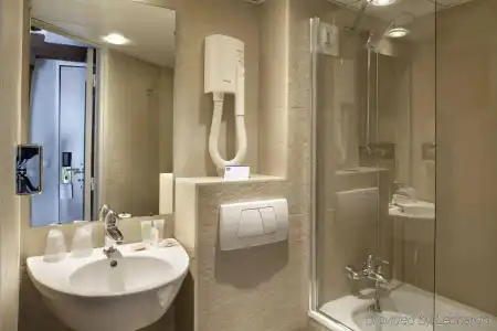 Mercure Paris Notre Dame Saint Germain des Prés - 9
