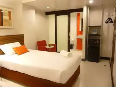 Anya Nana at Sukhumvit - 6